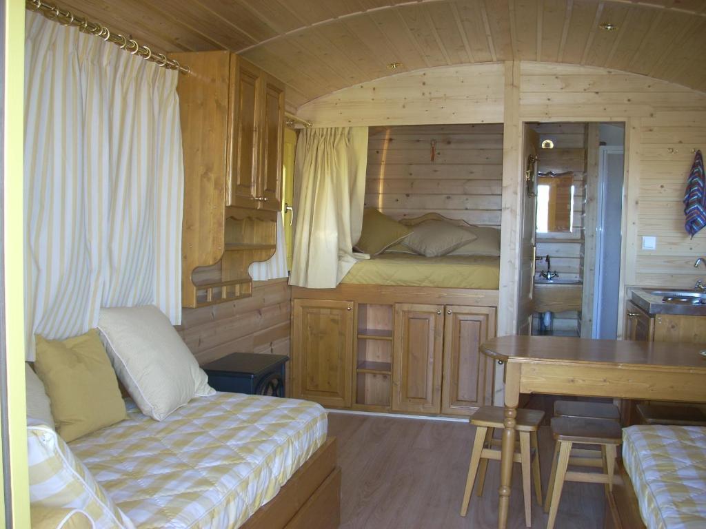 Les Roulottes De La Ferme Des Chanaux Saint-Julien-d'Ance 部屋 写真